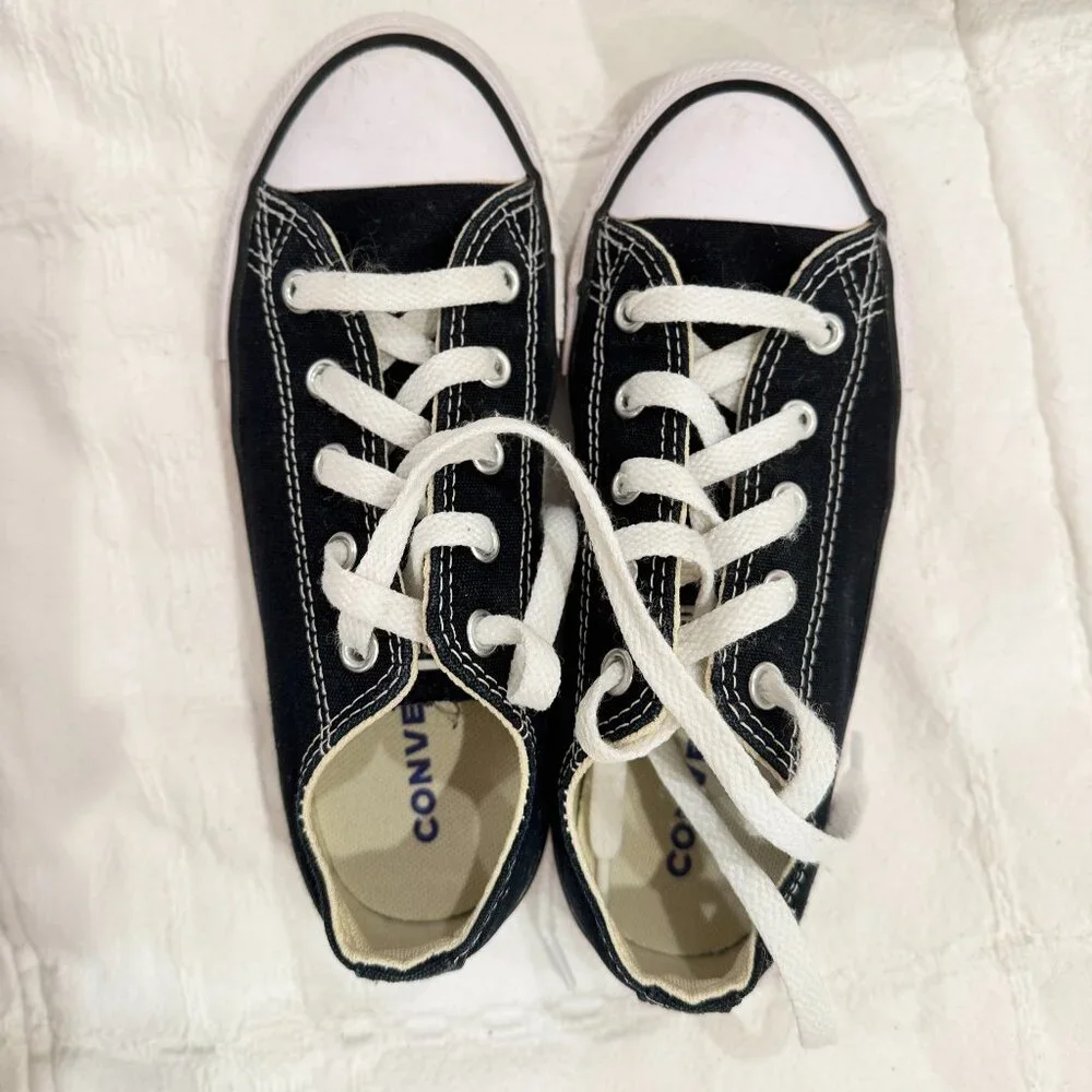 Converse Black Sneakers Size 1 Youth (Little Kid)
